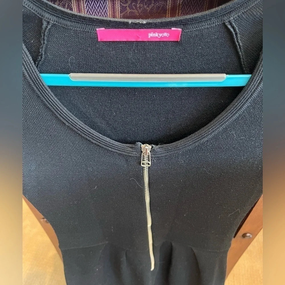 PinkyYotto LBD: black cocktail dress with silver zippers - Picture 3 of 3